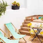 Apto. Maese Montañés. Céntrico con piscina privada